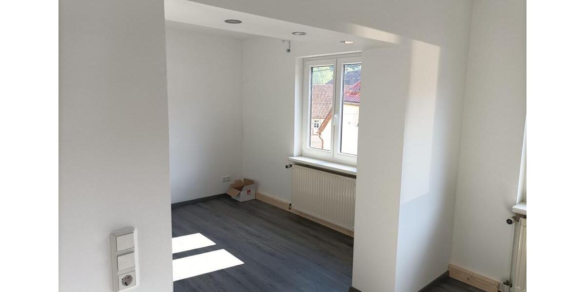 Etagenwohnung Zella-Mehlis Mehlis - 4 Zimmer, 100 m&sup2;, 800&euro; | Angebot:26340938