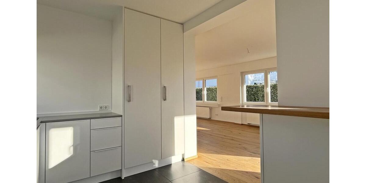 Einfamilienhaus Reutlingen Reutlingen (Kernstadt) - 4.5 Zimmer, 140 m&sup2;, 2.200&euro; | Angebot:25142351