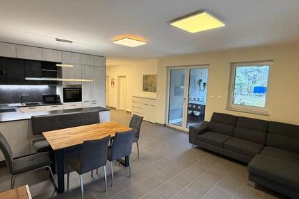 Haus Teublitz - 4 Zimmer, 102 m&sup2;, 1.390&euro; | Angebot:24849179