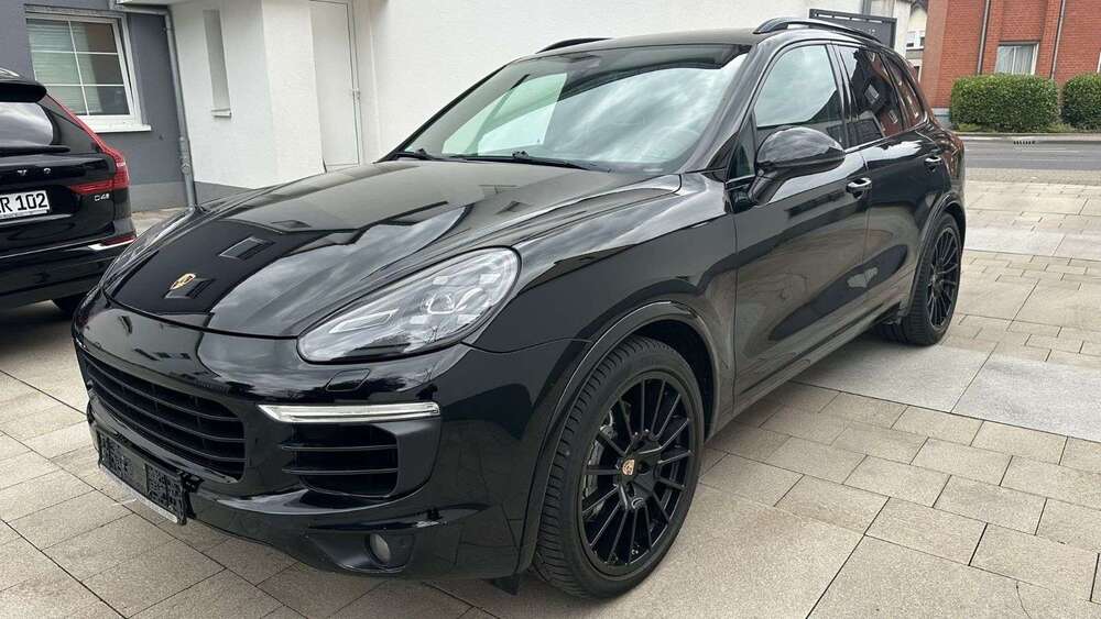 Porsche Cayenne 247.700 km 25.900 &euro; Troisdorf 53844