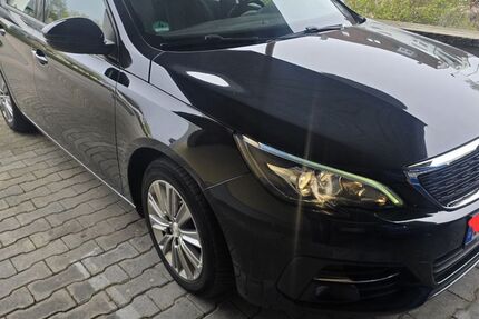 Peugeot 308 89.843 km 8.900 &euro; Ötigheim 76470