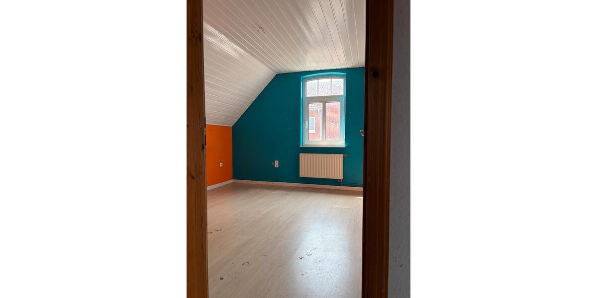Einfamilienhaus Nordsehl - 8 Zimmer, 180 m&sup2;, 248.000&euro; | Angebot:26987998
