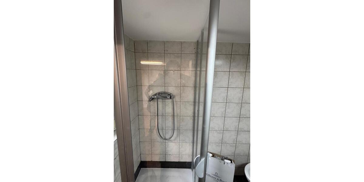 Dachgeschoßwohnung Sulzbach (Saar) - 2 Zimmer, 35 m&sup2;, 335&euro; | Angebot:25614178