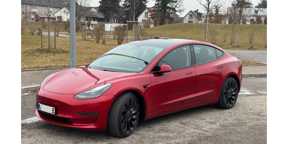 Tesla Model 3 63.000 km 28.000 &euro; München 80997