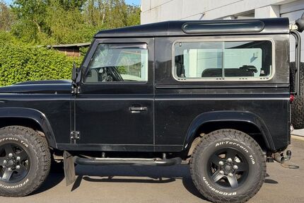 Land Rover Defender 75.000 km 49.500 &euro; Pulheim 50259