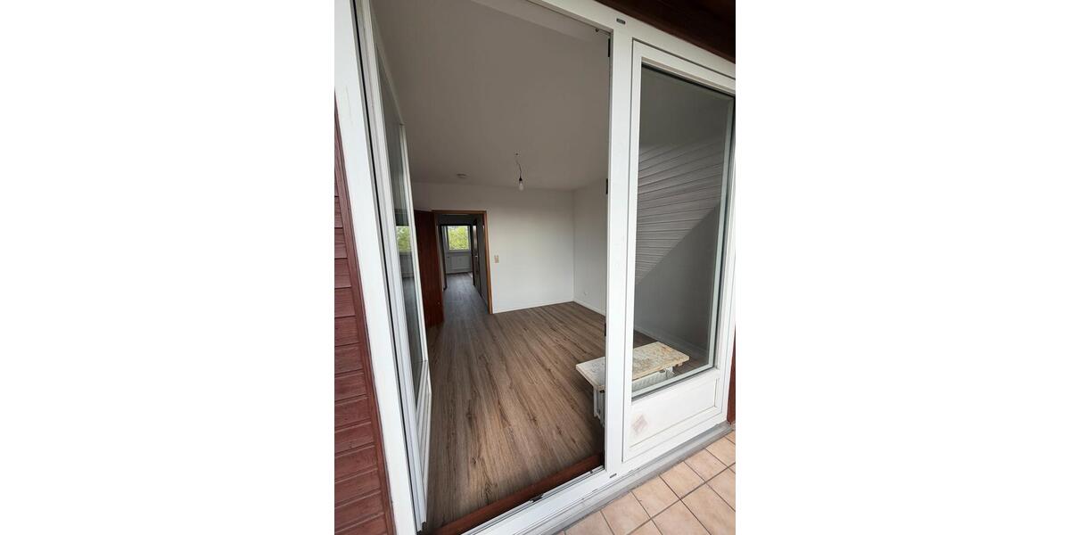 Dachgeschoßwohnung Kölln-Reisiek Reisiek - 3 Zimmer, 70 m&sup2;, 1.302&euro; | Angebot:26414331