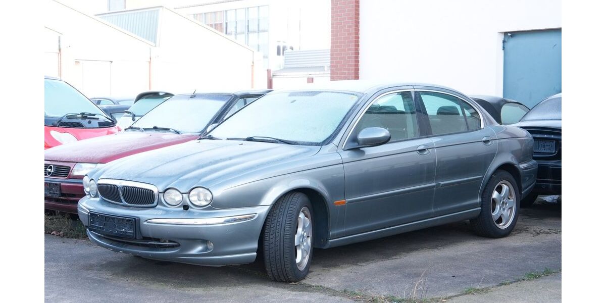 Jaguar X-Type 185.000 km 3.000 &euro; Düsseldorf 40547