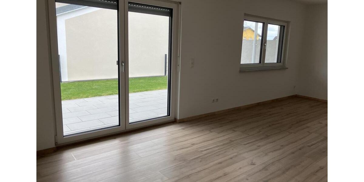 Doppelhaushälfte Irchenrieth - 4 Zimmer, 120 m&sup2;, 1.100&euro; | Angebot:26335223
