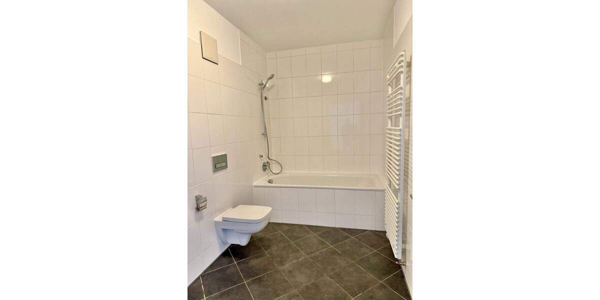 Etagenwohnung Oldenburg Innenstadt - 3 Zimmer, 96 m&sup2;, 1.152&euro; | Angebot:23017460