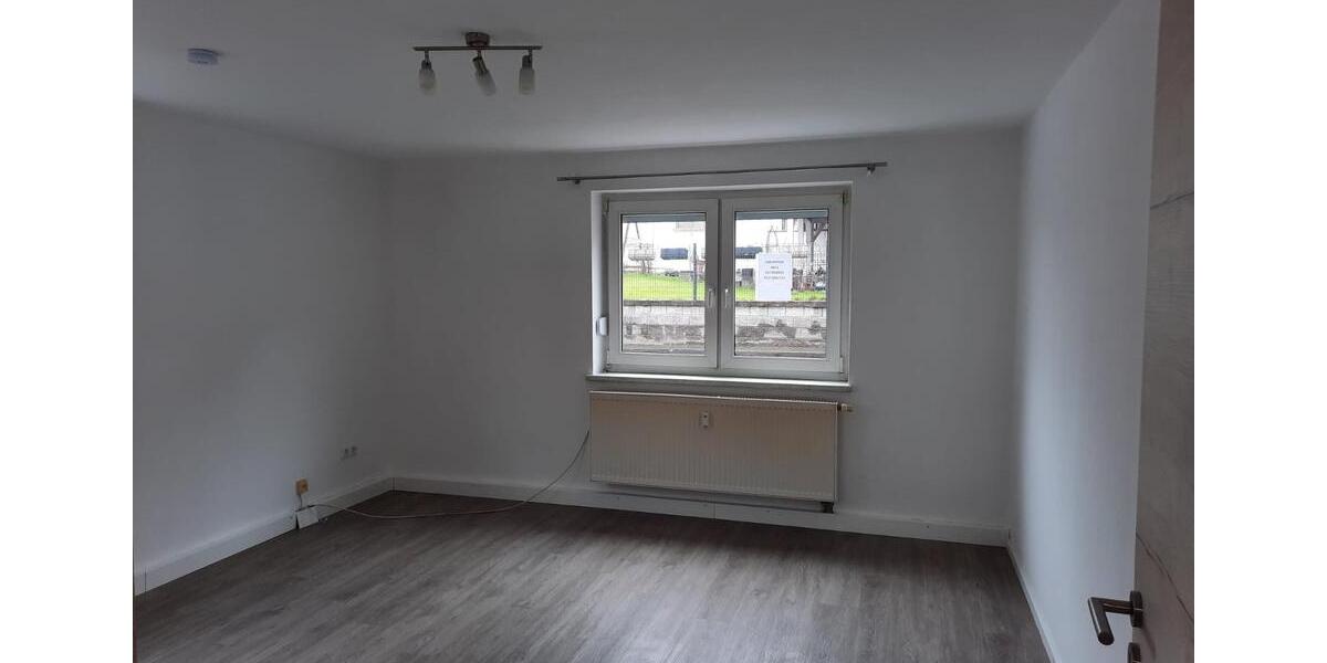 Erdgeschoßwohnung Schöllnach - 3 Zimmer, 80 m&sup2;, 550&euro; | Angebot:25104540