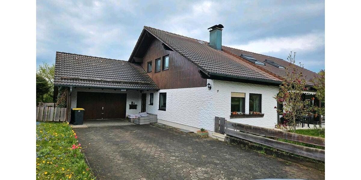 Dachgeschoßwohnung Stetten - 7 Zimmer, 99 m&sup2;, 275.000&euro; | Angebot:26223959