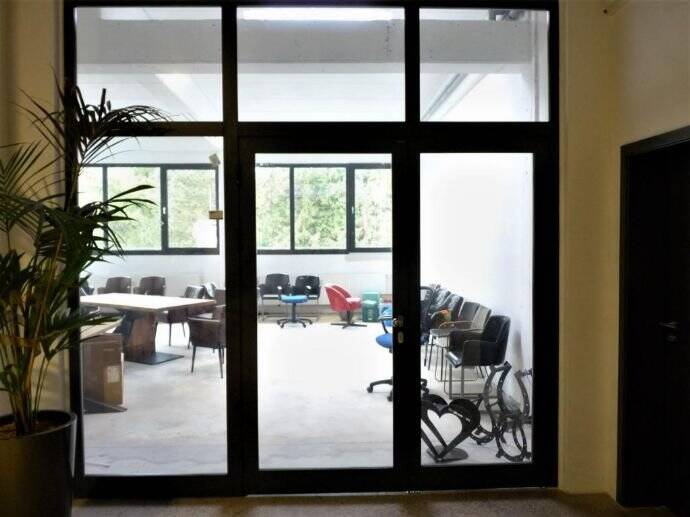 IMMOBILIEN LONNY** Moderne Büro- oder Praxisfläche im Erdgeschoss 1 zimmer