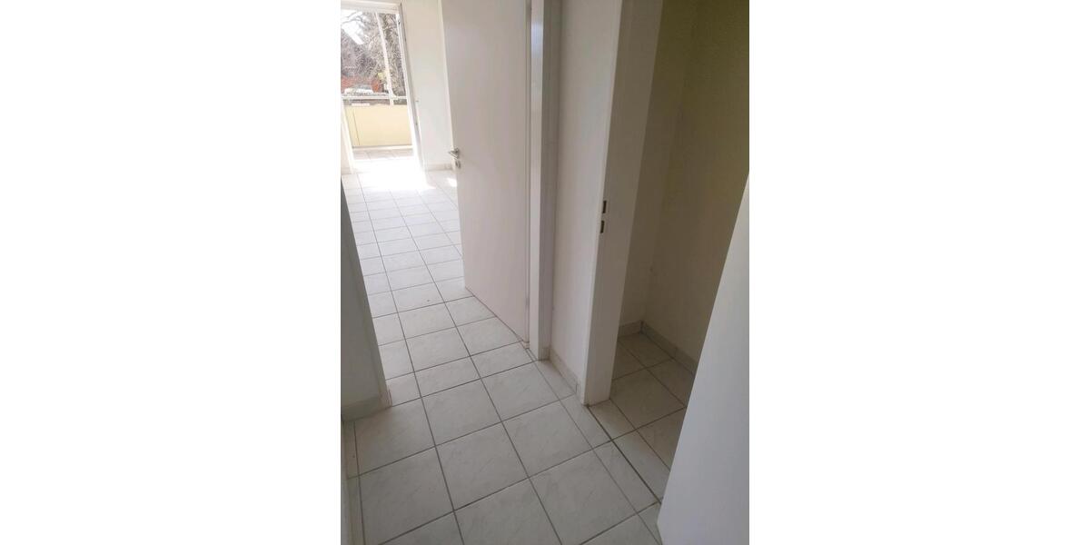 Etagenwohnung Reinfeld (Holstein) - 1 Zimmer, 33 m&sup2;, 80.000&euro; | Angebot:25918132