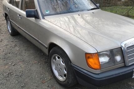 Mercedes-Benz 230 153.909 km 5.800 &euro; Schöffengrund 35641