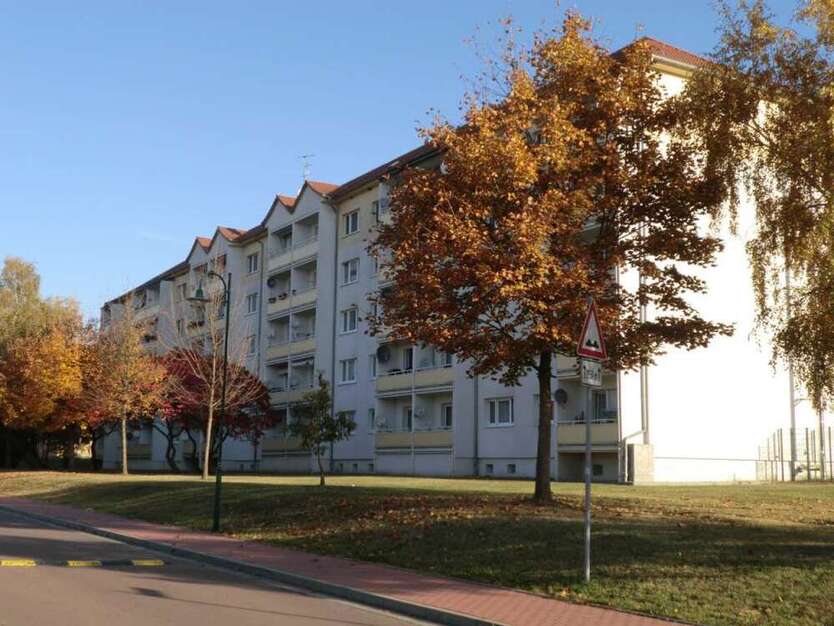 Wohnung zum Mieten in Braunsbedra OT Frankleben 274 € 49.73 m²