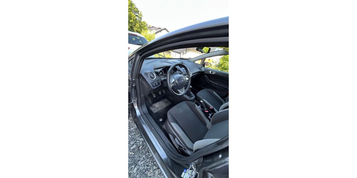 Ford Fiesta 140.000 km 5.300 &euro; GEBHARDSHAIN 57580