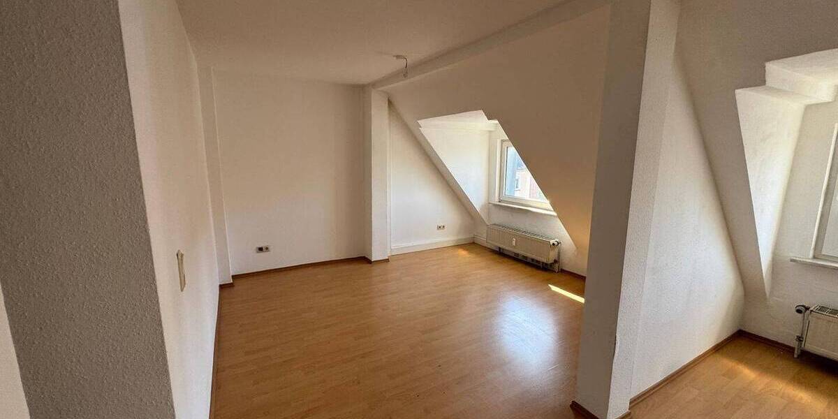 Etagenwohnung Saarbrücken St Johann - 2 Zimmer, 65 m&sup2;, 495&euro; | Angebot:26438415