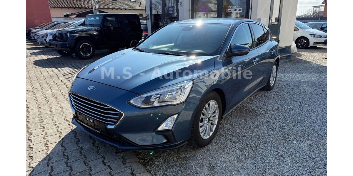 Ford Focus 41.330 km 13.980 &euro; Cham 93413