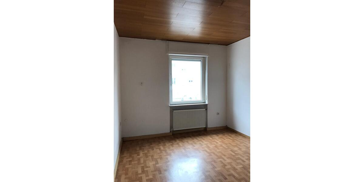 Etagenwohnung Gießen - 4 Zimmer, 92 m&sup2;, 920&euro; | Angebot:26177694