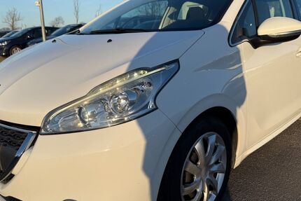Peugeot 208 204.000 km 4.200 &euro; Wildau 15745