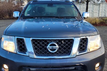 Nissan Navara 245.000 km 7.200 &euro; Kressbronn 88079