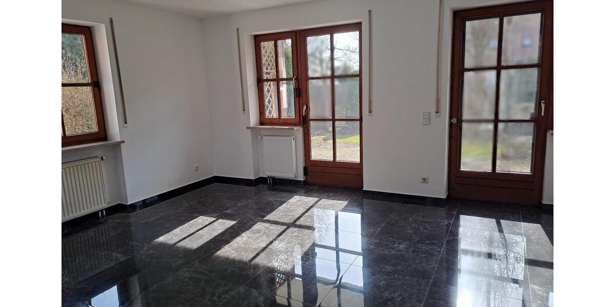 Reihenhaus Meitingen - 4.5 Zimmer, 130 m&sup2;, 1.670&euro; | Angebot:25831966