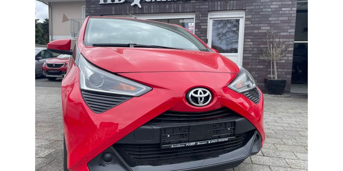 Toyota Aygo (X) 17.800 km 10.990 &euro; Bremen 28309
