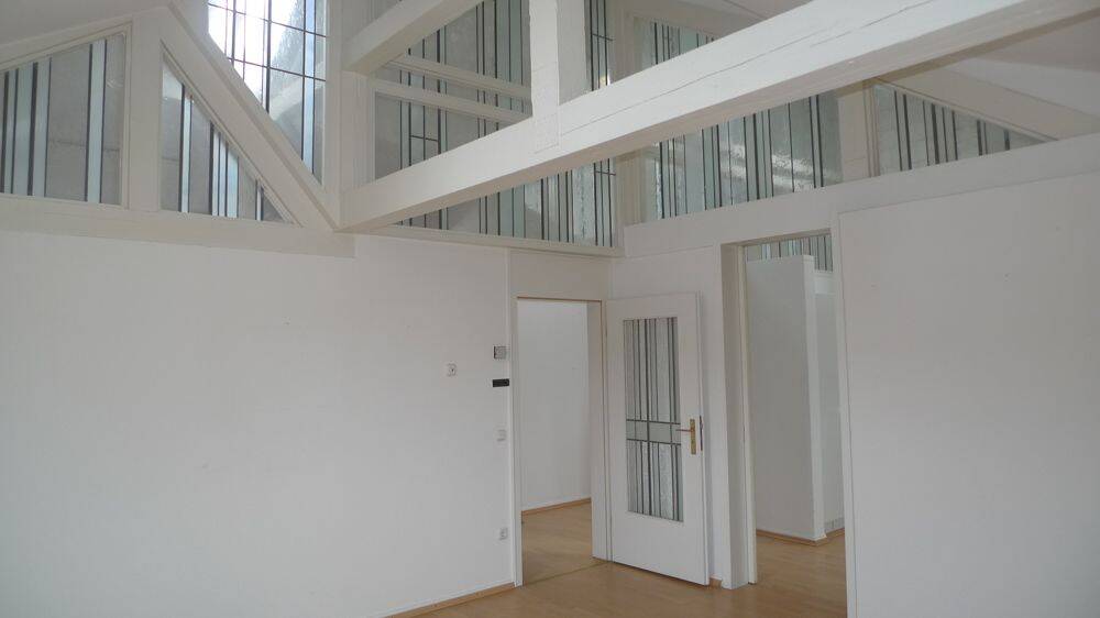 Etagenwohnung Trier Innenstadt - 4 Zimmer, 166 m&sup2;, 1.350&euro; | Angebot:26887574