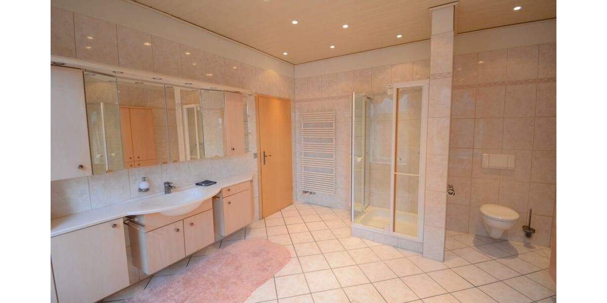 Mehrfamilienhaus, Wohnhaus Wesselburen - 3 Zimmer, 98 m&sup2;, 298.000&euro; | Angebot:25687140