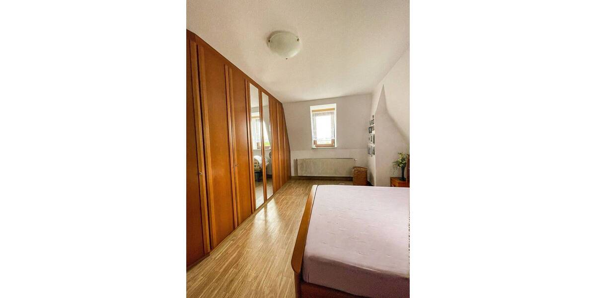 Etagenwohnung Meerane Seiferitz - 2 Zimmer, 91 m&sup2;, 455&euro; | Angebot:26569158