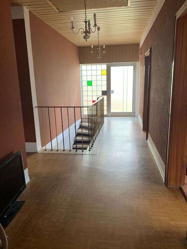 Haus zum Kaufen in Bechhofen 230.000 € 210 m²