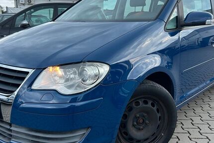 VW Touran 118.000 km 5.890 &euro; Babenhausen 64832