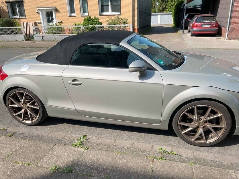 TT