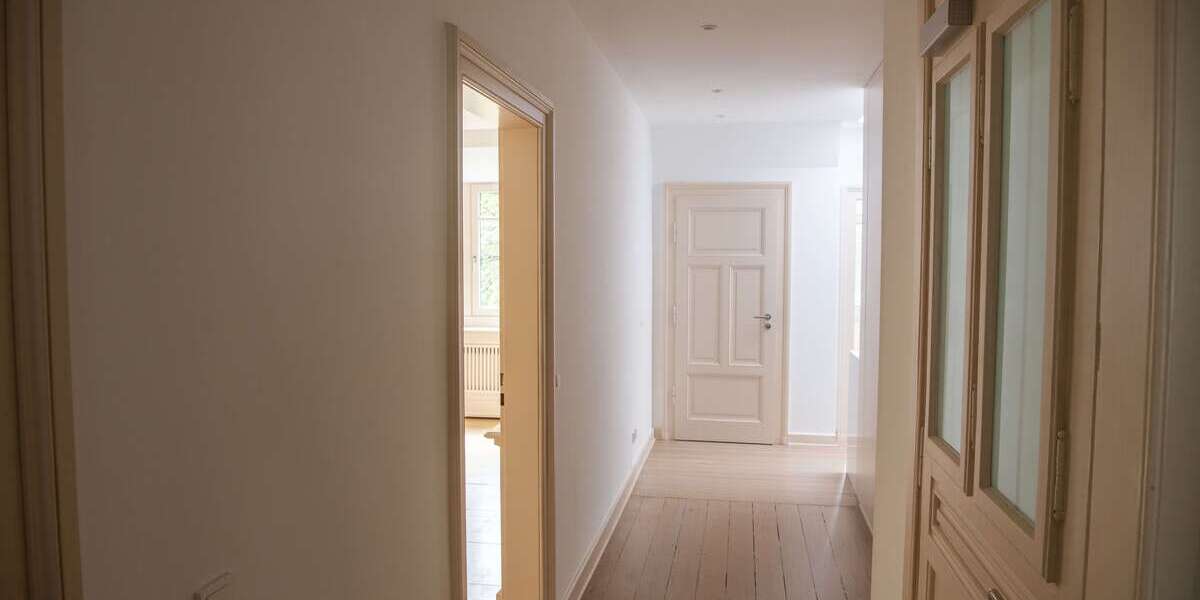 Etagenwohnung Frankfurt am Main Bahnhofsviertel - 4 Zimmer, 120 m&sup2;, 2.500&euro; | Angebot:27345860