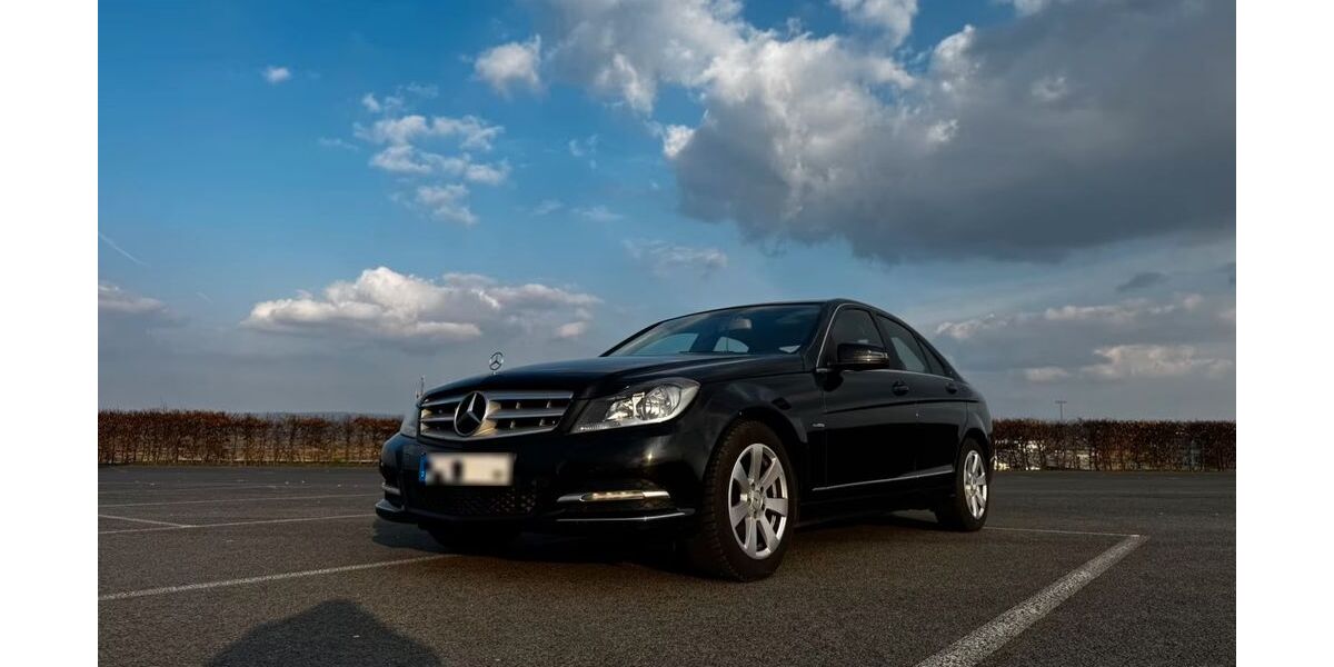Mercedes-Benz C 250 134.888 km 11.500 &euro; Calden 34379