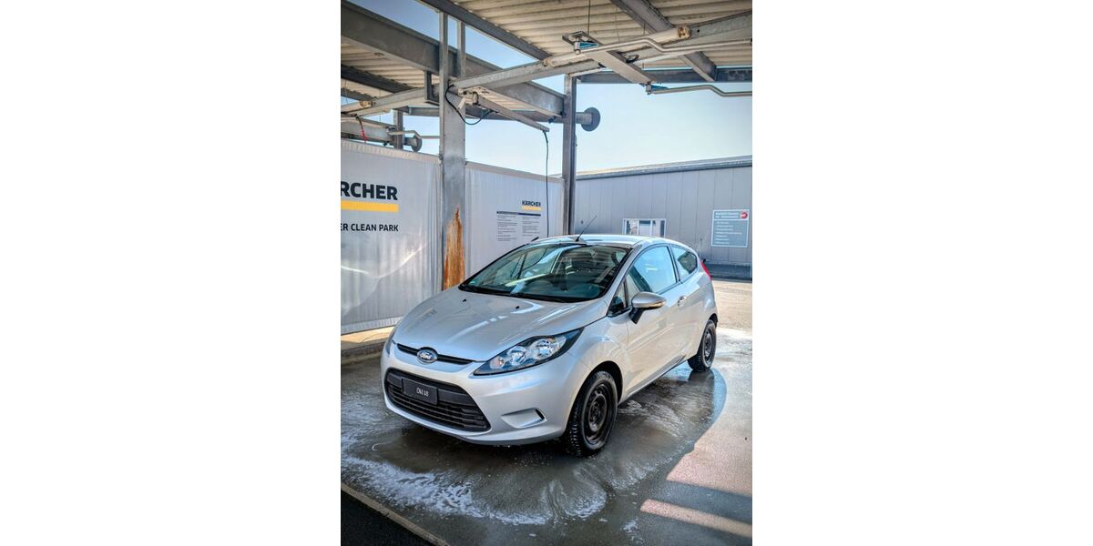 Ford Fiesta 121.337 km 3.300 &euro; Bergatreute 88368