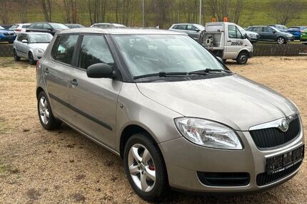 Skoda Fabia 93.386 km 6.470 € Neumark OT Schönbach 08496