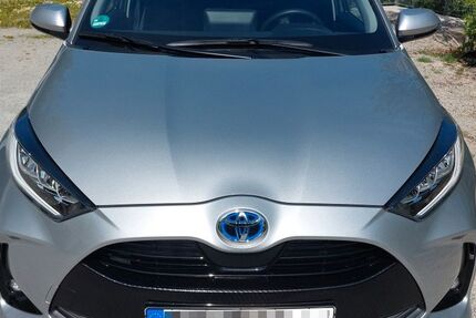 Toyota Yaris 5.100 km 20.950 &euro; Köfering 93096