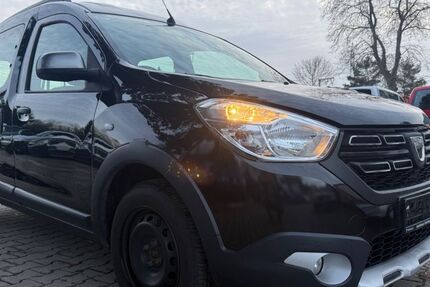 Dacia Dokker 200.000 km 6.999 &euro; München 81243