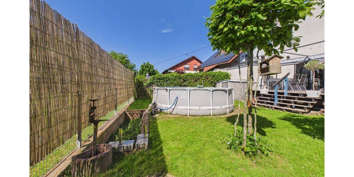 Einfamilienhaus Saarwellingen / Schwarzenholz Schwarzenholz - 6 Zimmer, 156 m&sup2;, 398.000&euro; | Angebot:26879081