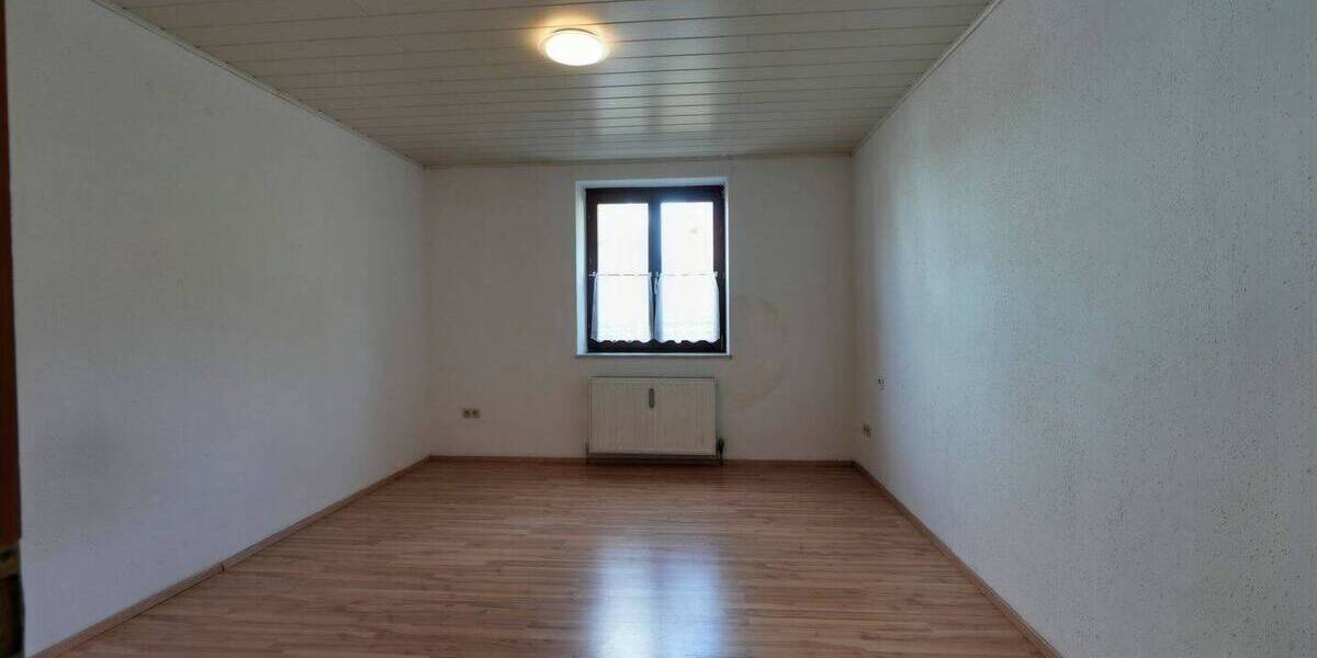 Etagenwohnung Gunzenhausen - 4 Zimmer, 95 m&sup2;, 199.000&euro; | Angebot:26674032
