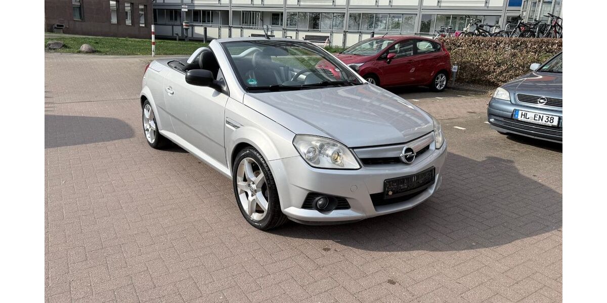 Opel Tigra 101.000 km 2.890 &euro; Lübeck 23558