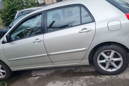 Toyota Corolla 146.000 km 4.850 &euro; Stuttgaft 70372