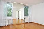 Lichtdurchflutet: Helle 3-Zimmer-Wohnung mit EBK, Sonnenbalkon, Garage und Lift!