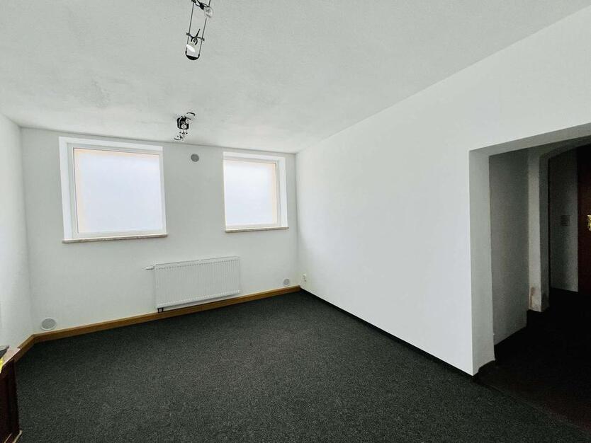 Helle Gewerberäume mit optimaler Raumaufteilung. zimmer