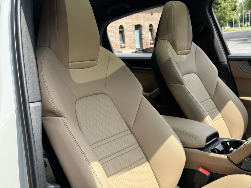 Porsche Cayenne 10.900 km 125.790 € Frechen (bei Köln) 50226