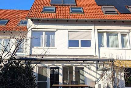 Top Reihenhaus mit eigenem SPA, lichtdurchflutet und hochwertig ausgestattet 4 zimmer