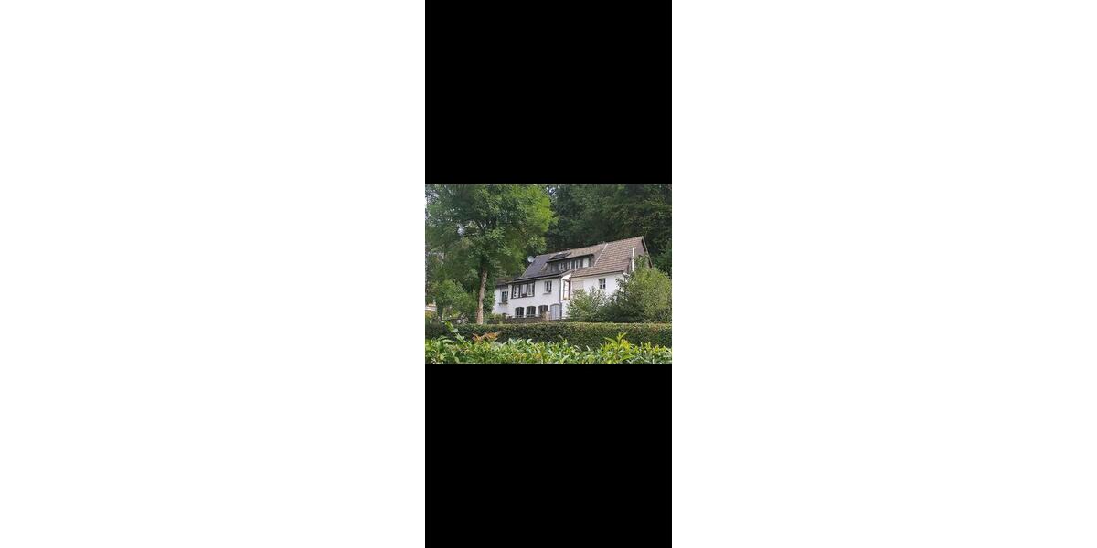 Etagenwohnung Meinerzhagen - 4 Zimmer, 200 m&sup2;, 219.000&euro; | Angebot:26961053