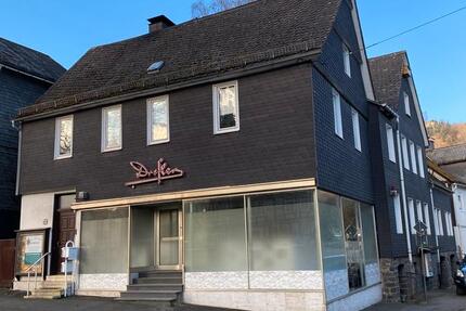 Ladenlokal für BüroPraxen o. ä. zimmer