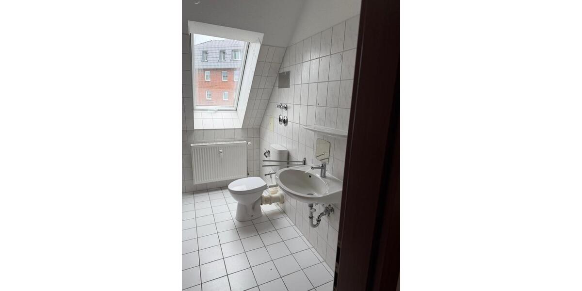 Dachgeschoßwohnung Kyritz - 3 Zimmer, 86 m&sup2;, 599&euro; | Angebot:26562005